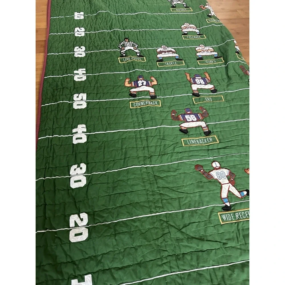 VTG Football Gridiron Player Positions Quilt Youth Land Of Nod 100% Cotton 87x70